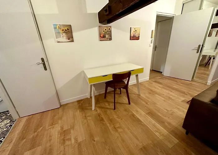 A4 Jacuzzi, Artem, Thermal Apartment *